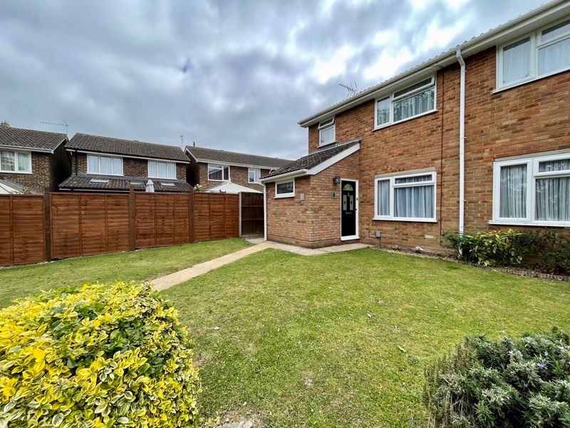 3 bed semidetached house for sale in Cusworth Walk, Dunstable LU6 Zoopla