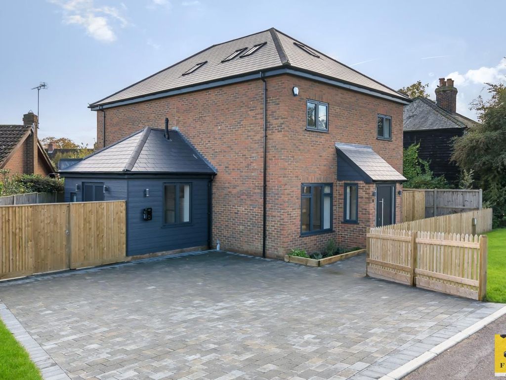 New home, 4 bed detached house for sale in Chapel Lane, Blean