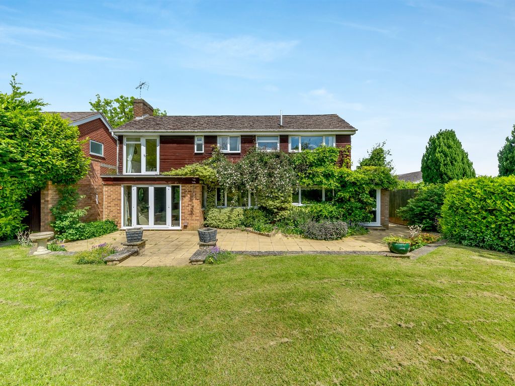 4 bed detached house for sale in Kirks Close, Greetham, Oakham LE15