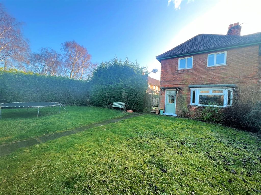 3 bed end terrace house for sale in Long Ridge Lane, Nether Poppleton