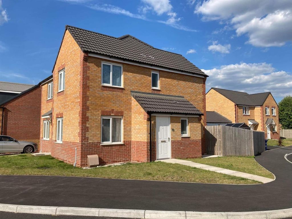 2 bed semidetached house for sale in Sherwood Close, Mansfield NG18