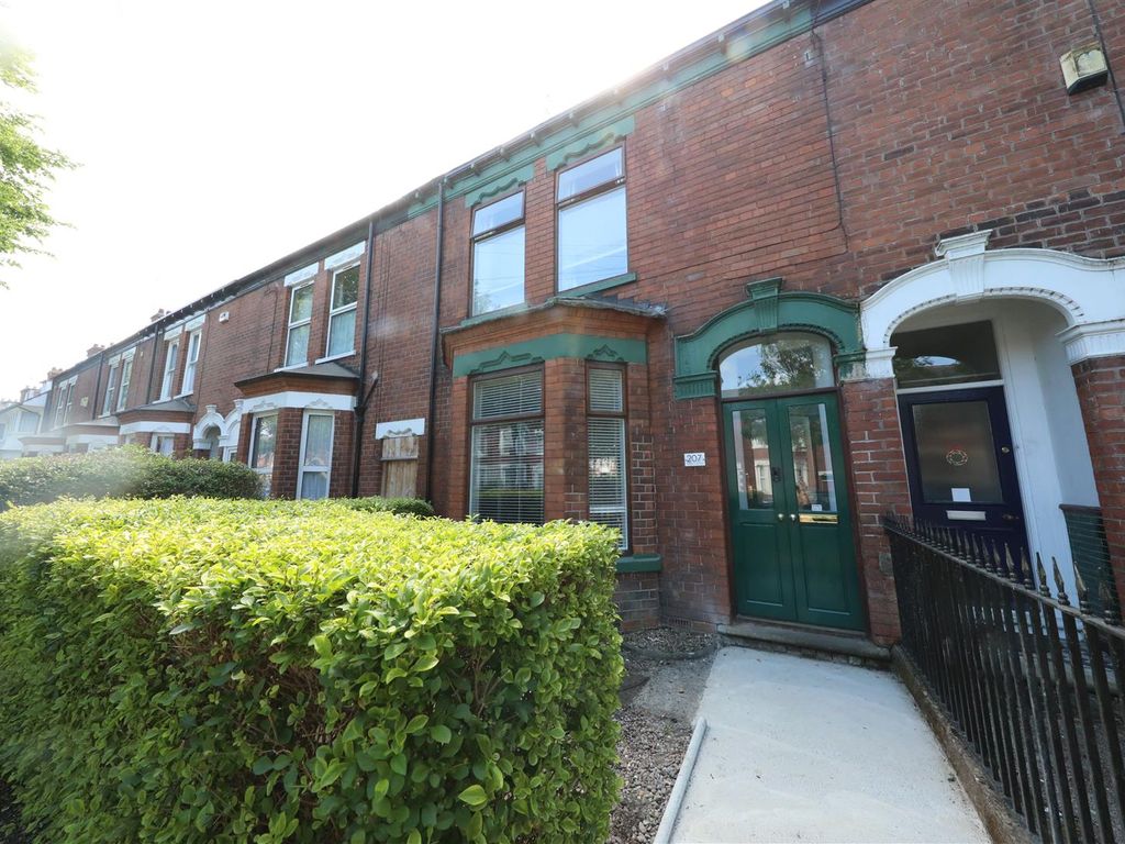 4 bed terraced house for sale in Marlborough Avenue, Princes Avenue