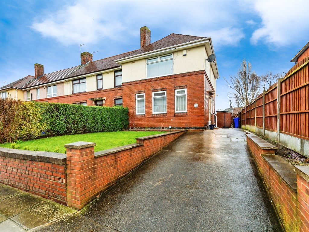 3 bed semidetached house for sale in Remington Road, Sheffield S5, £