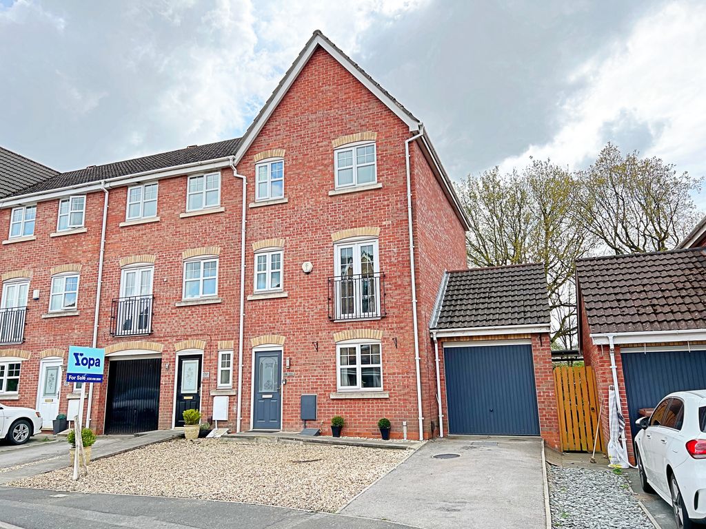 4 bed terraced house for sale in Regency Gardens, Euxton, Chorley PR7