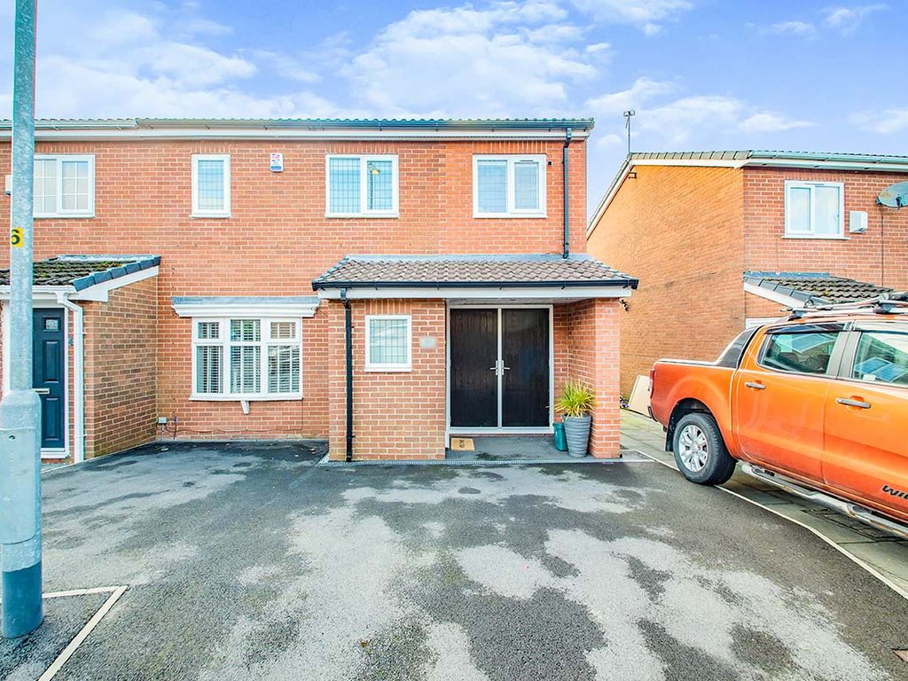 3 bed semi-detached house for sale in pennine vale, shaw, oldham, greater manchester ol2