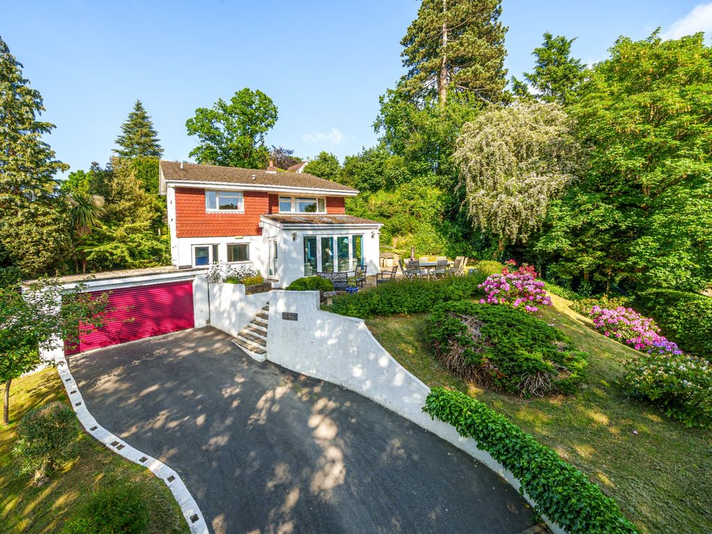 5 bed detached house for sale in White Rose Lane, Woking GU22, £1,000,000 Zoopla