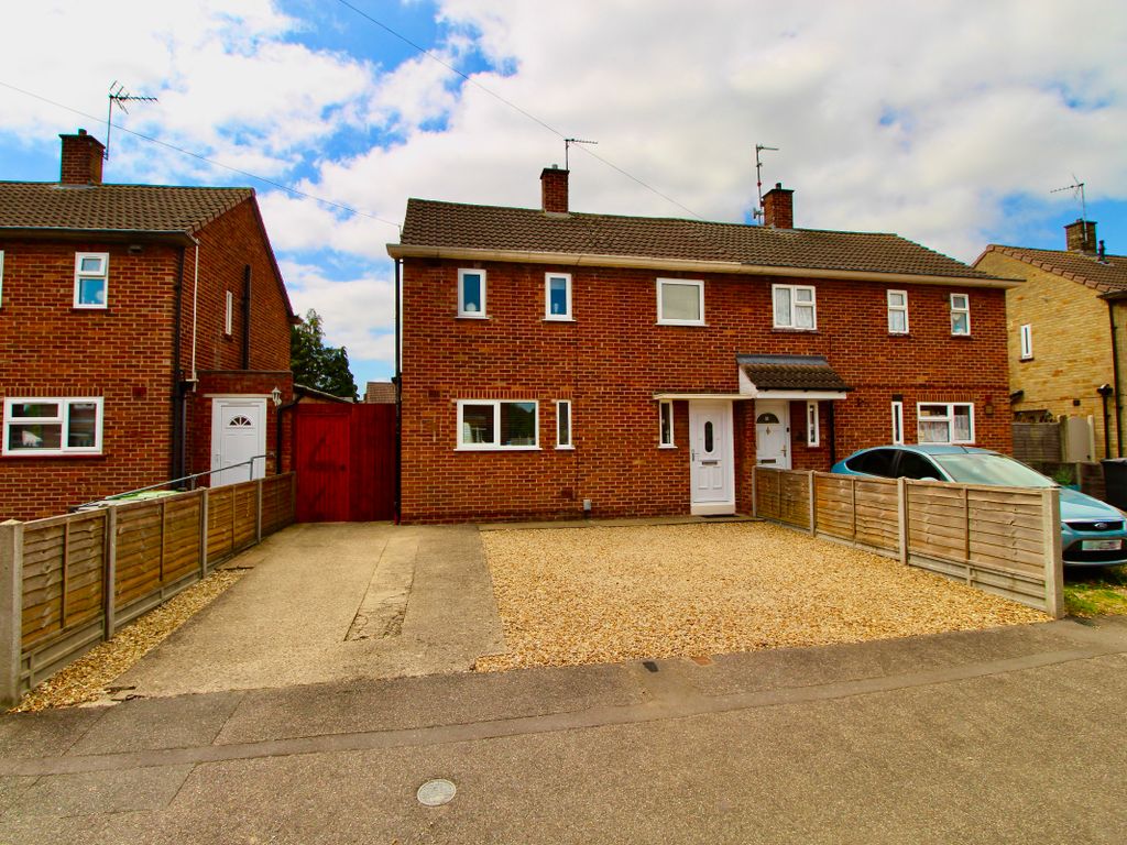 2 bed semidetached house for sale in Arundel Road, Walton