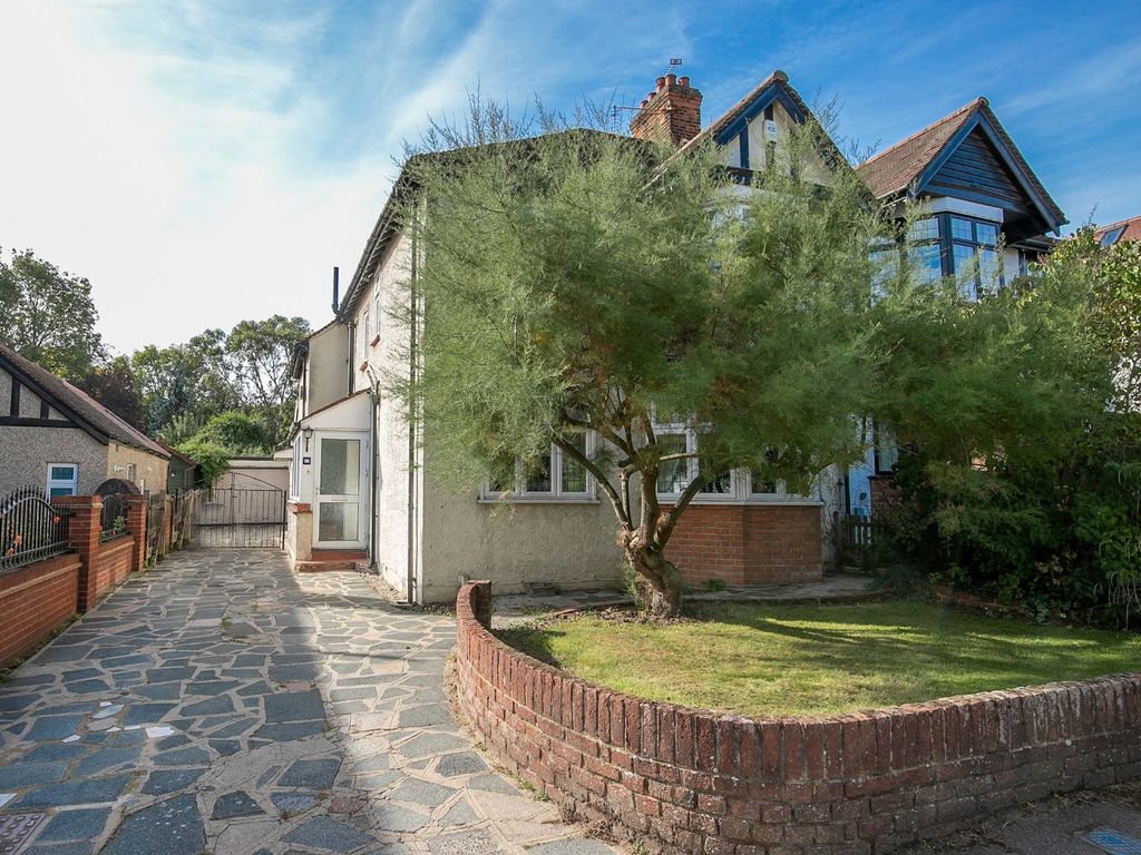 4 bed semidetached house for sale in Monkhams Drive, Woodford Green