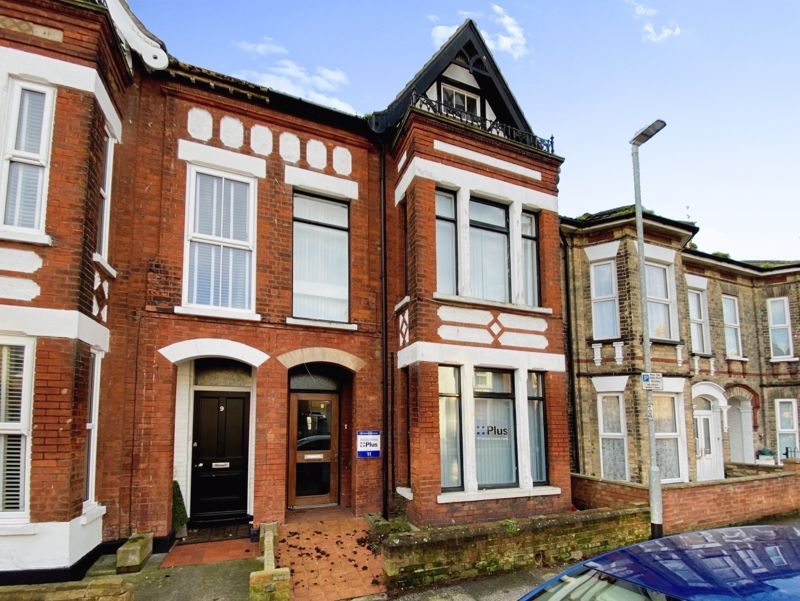 5 bed terraced house for sale in Regent Road, Lowestoft, Suffolk NR32