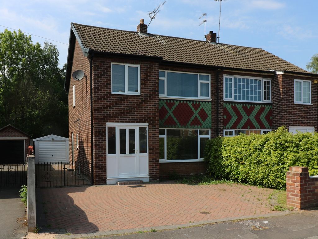 3 bed semidetached house to rent in Ashburnham Gardens, Sprotbrough