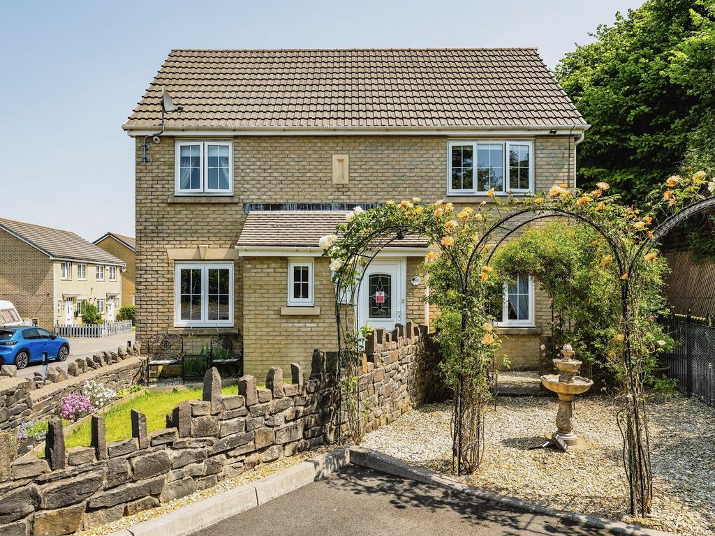 4 bed detached house for sale in Clos Tyn Y Coed, Sarn, Bridgend CF32