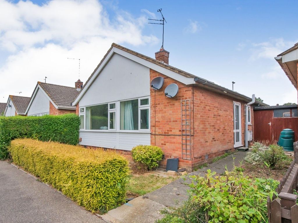 2 bed detached bungalow for sale in Highfield Walk, Yaxley, Peterborough PE7 Zoopla