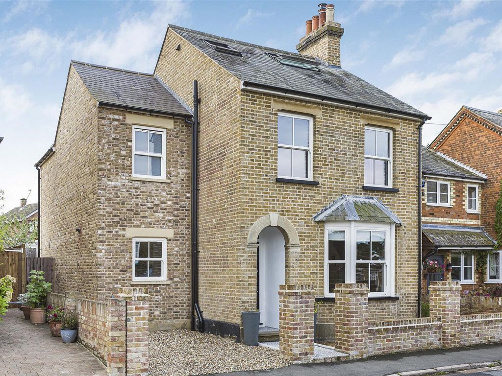 4 bed detached house for sale in Mount Pleasant, Hertford Heath