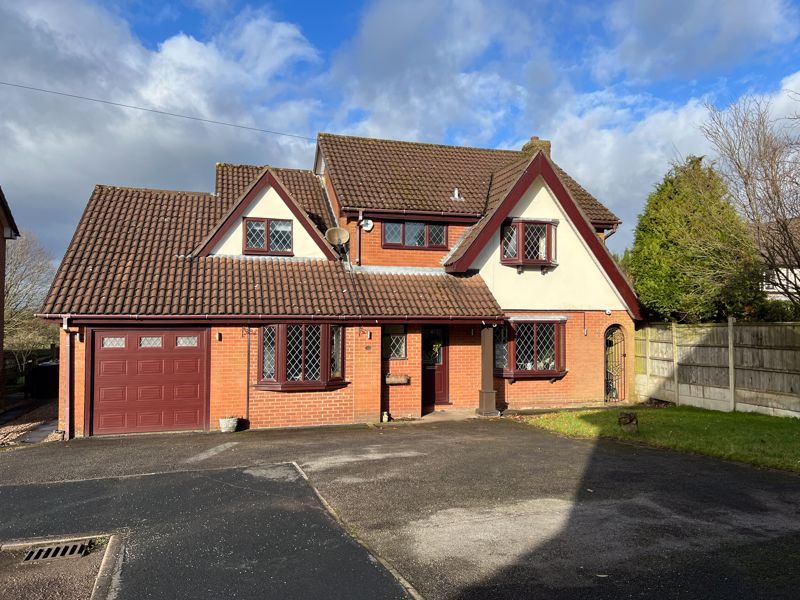 4 bed detached house for sale in Ferndale Close, Werrington, StokeOn