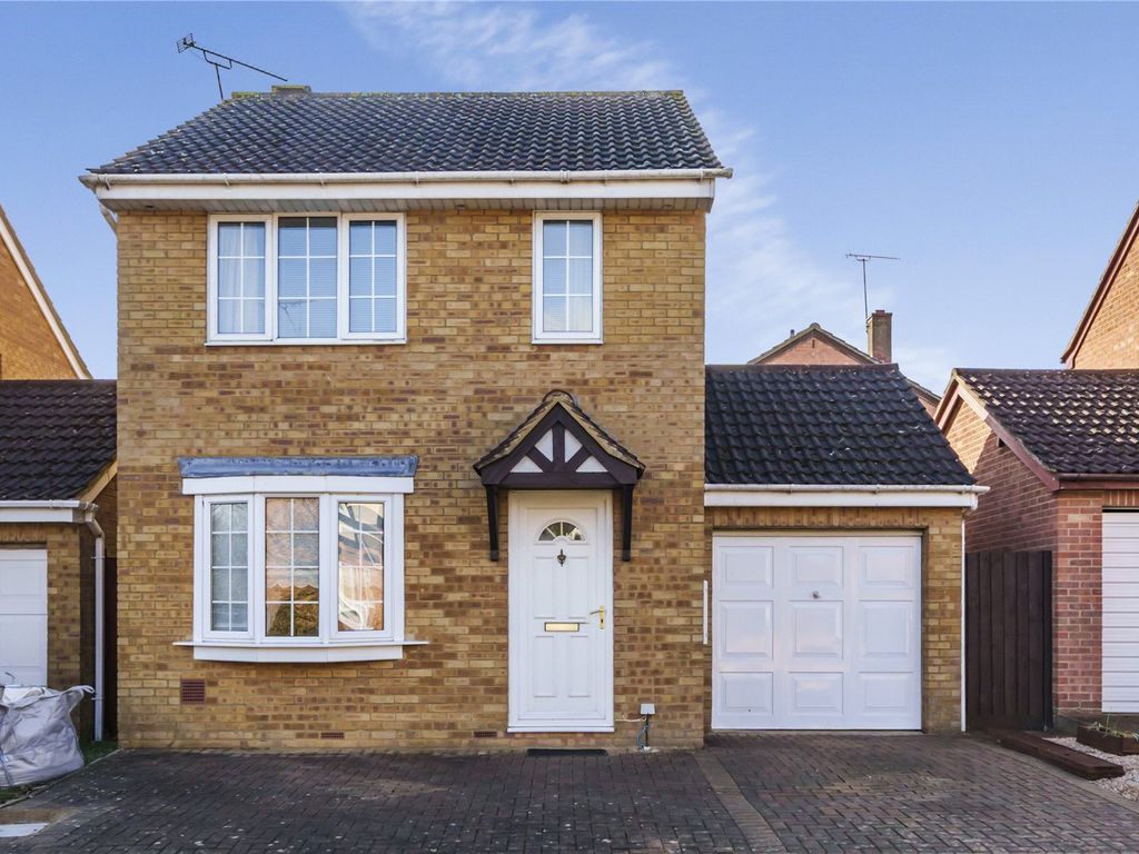 3 bed detached house for sale in Gifford Road, Stratone Village