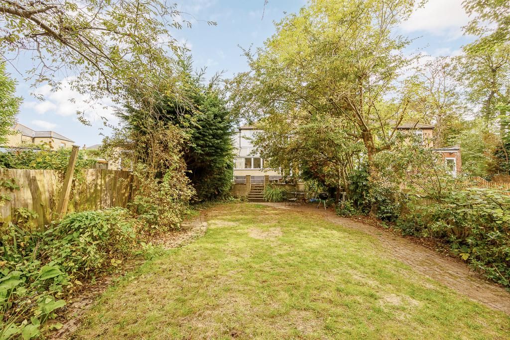 Elmwood Gardens, Hanwell, London W7  