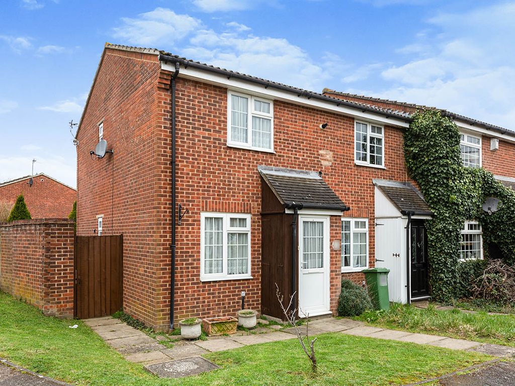2 bed end terrace house for sale in Greenacre Close, Swanley, Kent BR8