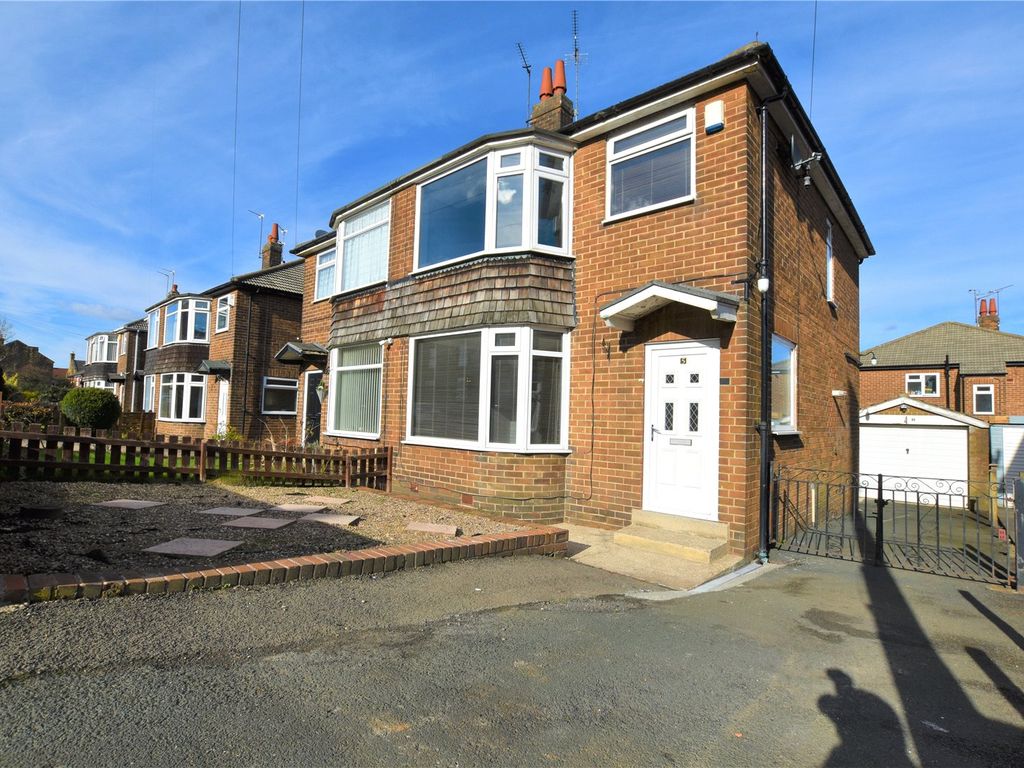 3 bed detached house to rent in Springfield Lane, Morley, Leeds, West