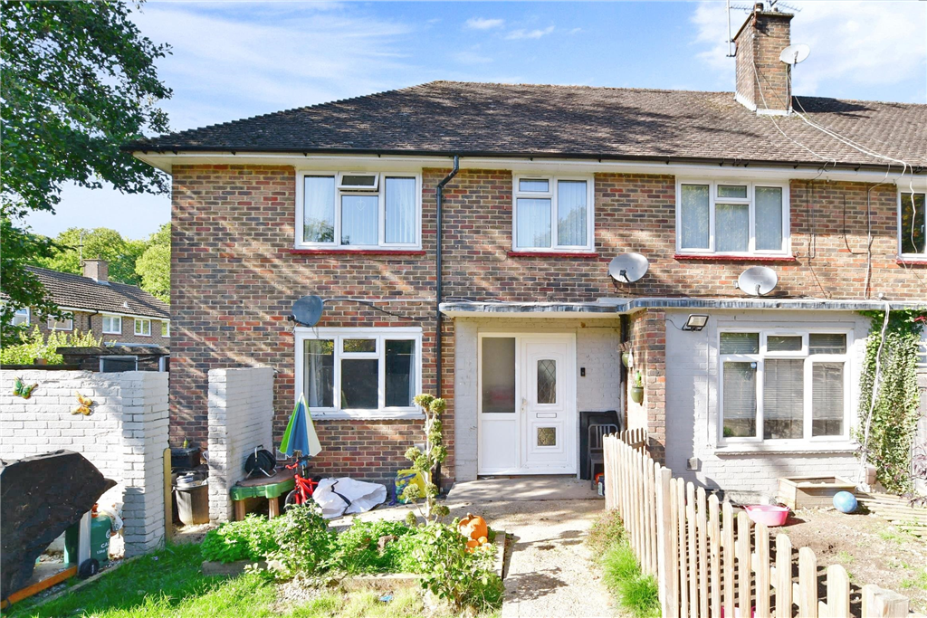 Worth Road, Crawley, West Sussex RH10  