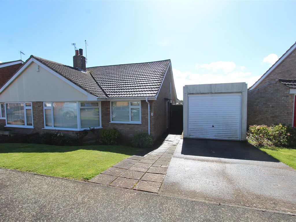 2 bed semidetached bungalow for sale in Clive Road, Sittingbourne ME10