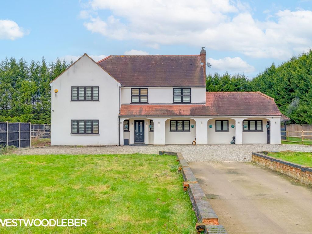 5 bed detached house for sale in Hoe Lane, Nazeing, Waltham Abbey EN9