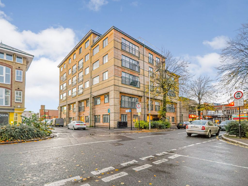 Studio to rent in The Grove, Pechiney House The Grove SL1 Zoopla