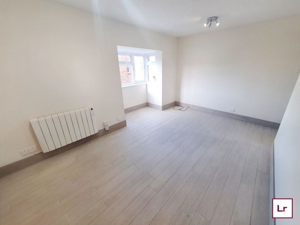 Property to rent in Rabournmead Drive, Northolt UB5, £1,100 pcm Zoopla