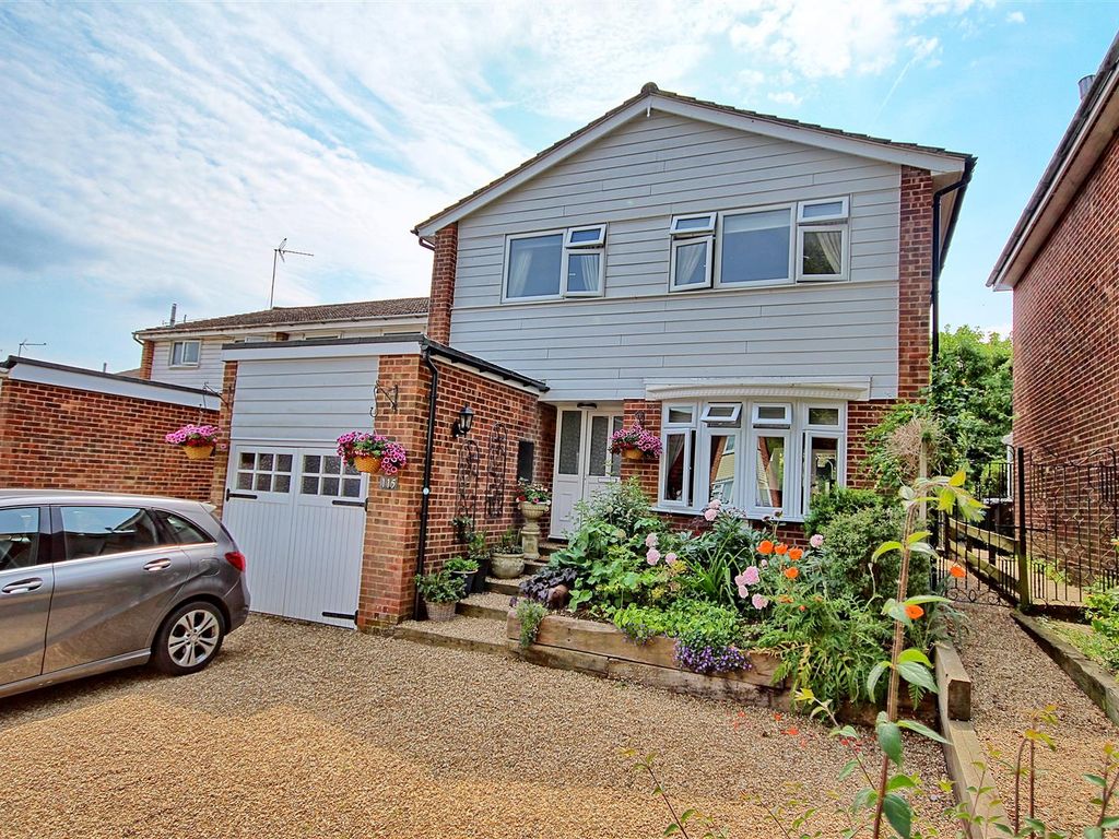 3 bed detached house for sale in Hazeldell, Watton At Stone, Hertford SG14 Zoopla