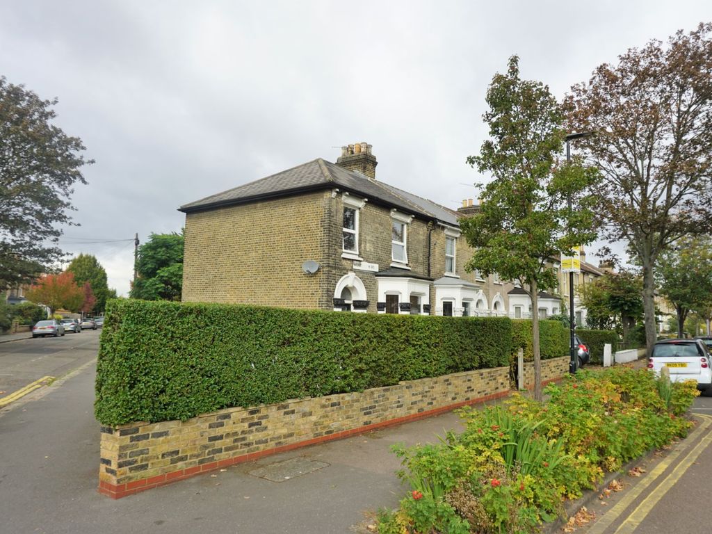 3 bed end terrace house for sale in Wentworth Road, London E12 Zoopla