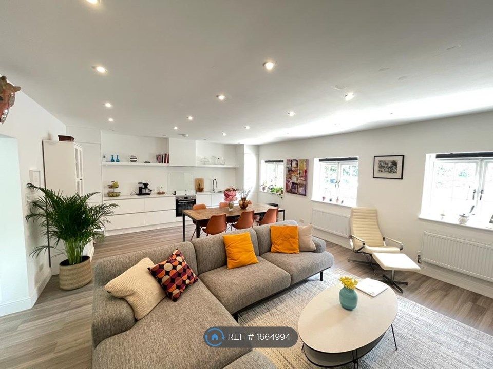 2 bed detached house to rent in Weybridge, Weybridge KT13 Zoopla