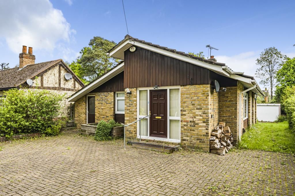 3 bed detached bungalow for sale in Fleet, Hampshire GU52 Zoopla
