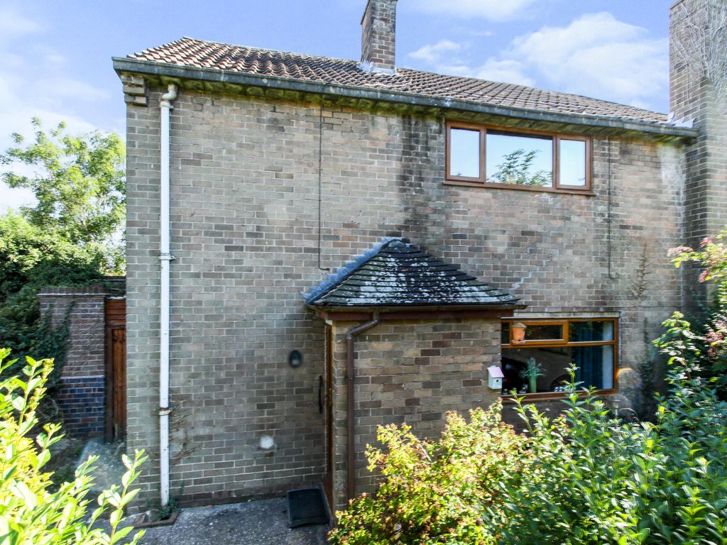 3 bed end terrace house for sale in Willow Road, Stone ST15 Zoopla