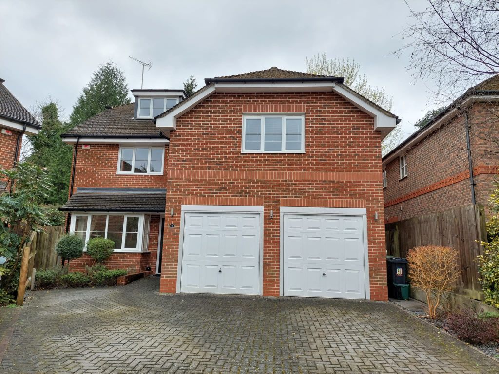 7 bed detached house to rent in Dundaff Close, Camberley GU15 Zoopla