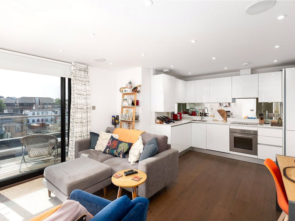 2 bed flat to rent in Colin Road, London NW10 - Zoopla