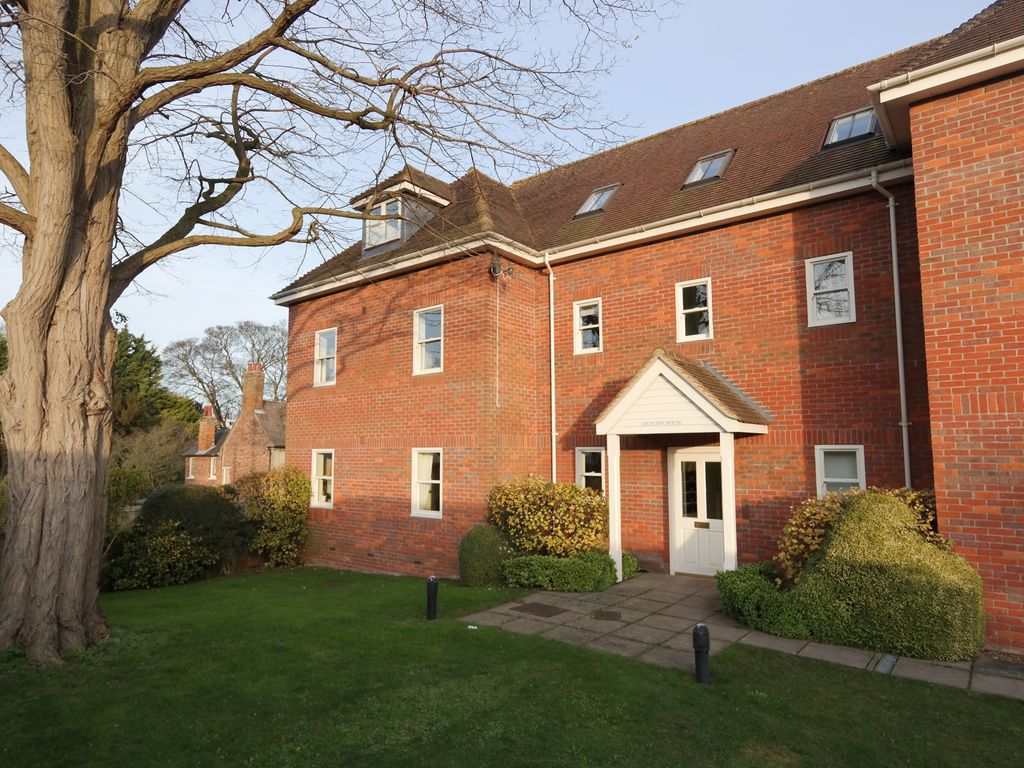 1 bed flat to rent in Briary Lane, Royston, Herts SG8, £995 pcm Zoopla