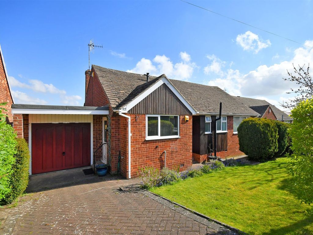 3 bed bungalow for sale in Hollins Spring Avenue, Dronfield S18, £