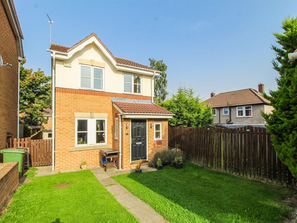 3 bed detached house for sale in Castle Meadows, Hall Green, Wakefield