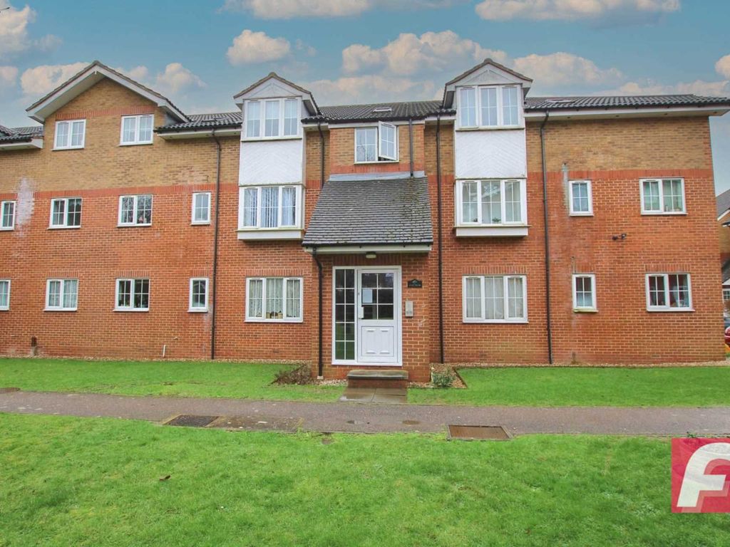 Studio for sale in Holm Oak Park, Hagden Lane WD18, £170,000 Zoopla