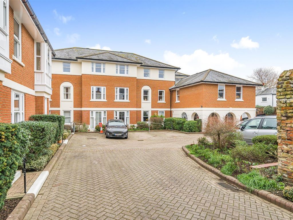 2 bed property for sale in Mulberry Court, Stour Street, Canterbury CT1