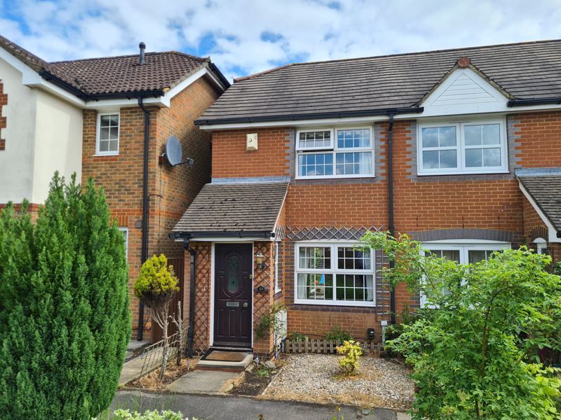 2 bed end terrace house for sale in Hop Garden, Church Crookham, Fleet GU52 Zoopla