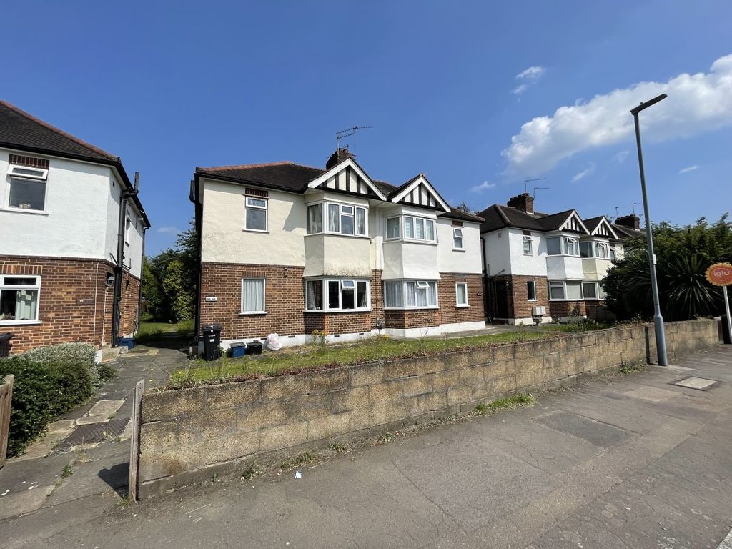 1 bed flat to rent in Onslow Gardens, London E18 Zoopla