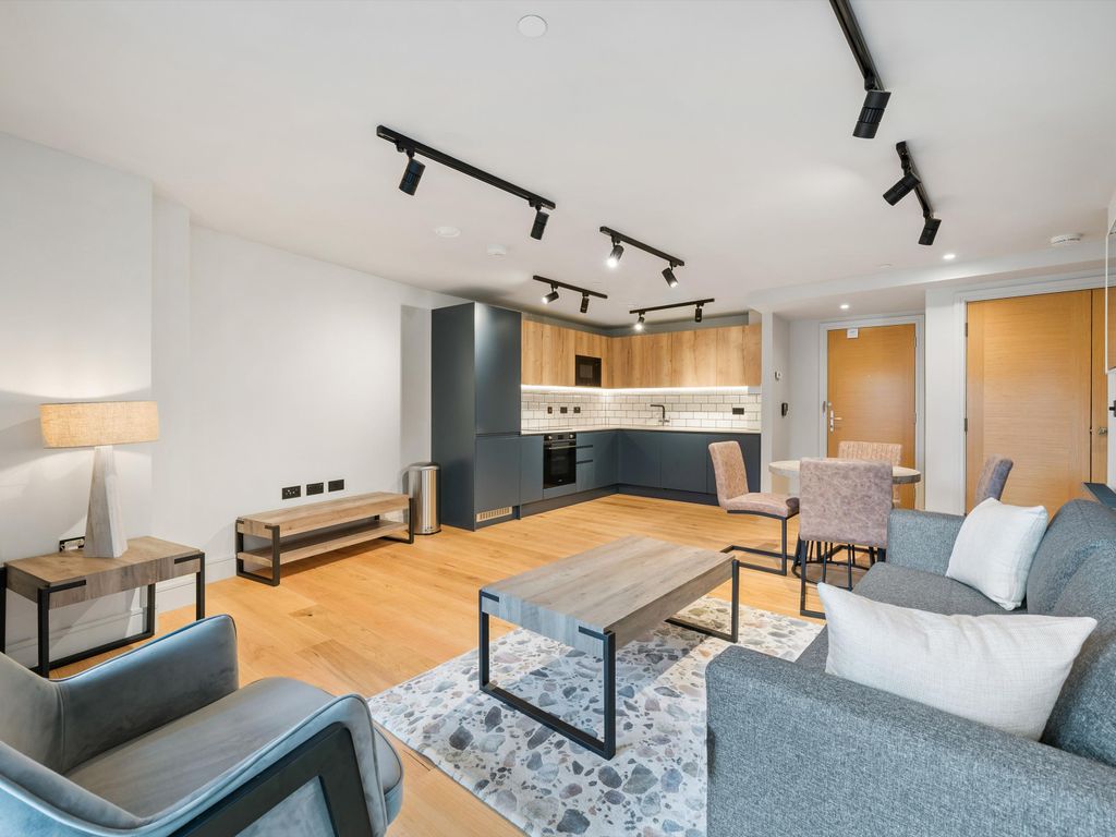 1 bed flat to rent in Tower Bridge Road, London SE1, £3,012 pcm Zoopla