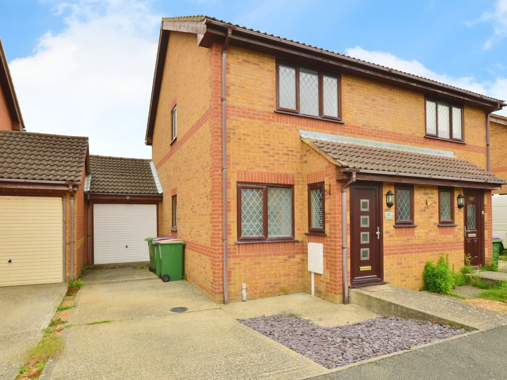 2 bed semidetached house for sale in Megan Close, Lydd, Romney Marsh