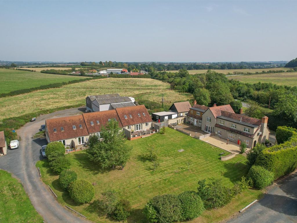 11 bed detached house for sale in Campden Road, Clifford Chambers