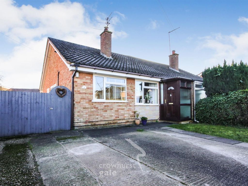 3 bed semidetached house for sale in Cordelia Way, Rugby CV22, £