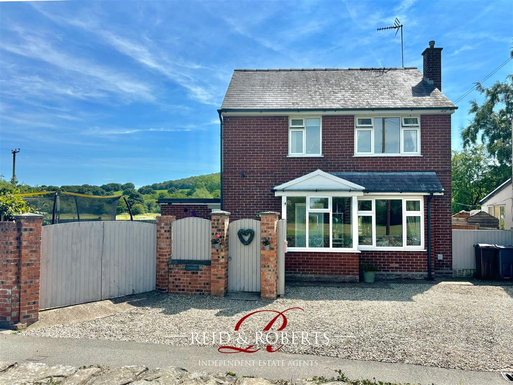 3 bed detached house for sale in Sarn Lane, Caergwrle, Wrexham LL12, £