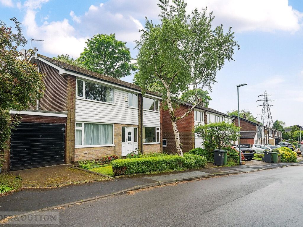 4 bed detached house for sale in Cemetery Road, Royton, Oldham, Greater Manchester OL2, £380,000