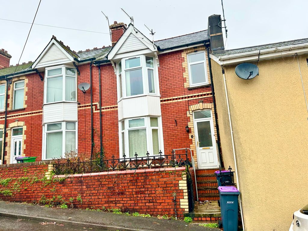 3 bed terraced house for sale in Conway Road, Griffithstown, Pontypool