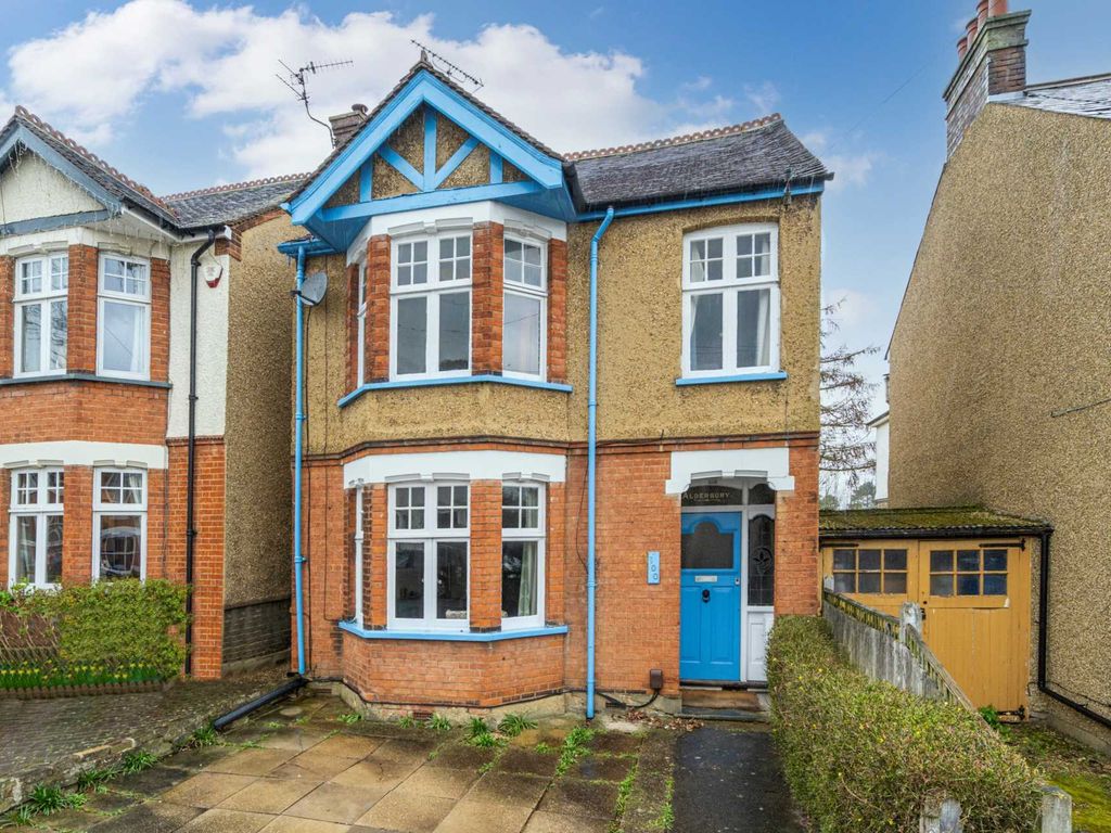 Oxhey Avenue, Oxhey WD19  