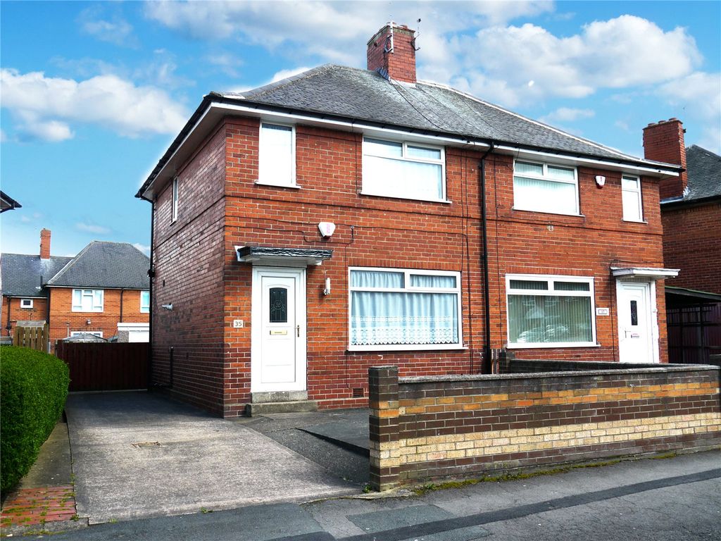 2 bed semidetached house to rent in Broom Crescent, Leeds LS10 Zoopla